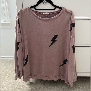 EASEL SIZE LARGE LIGHTENING BOLT SWEATSHIRT TEE - EUC - WASHED DUSTY PINK